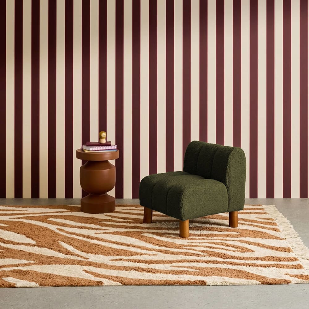 Fauteuil enfant pieds arrondis bois d'hévéa et bouclette kaki