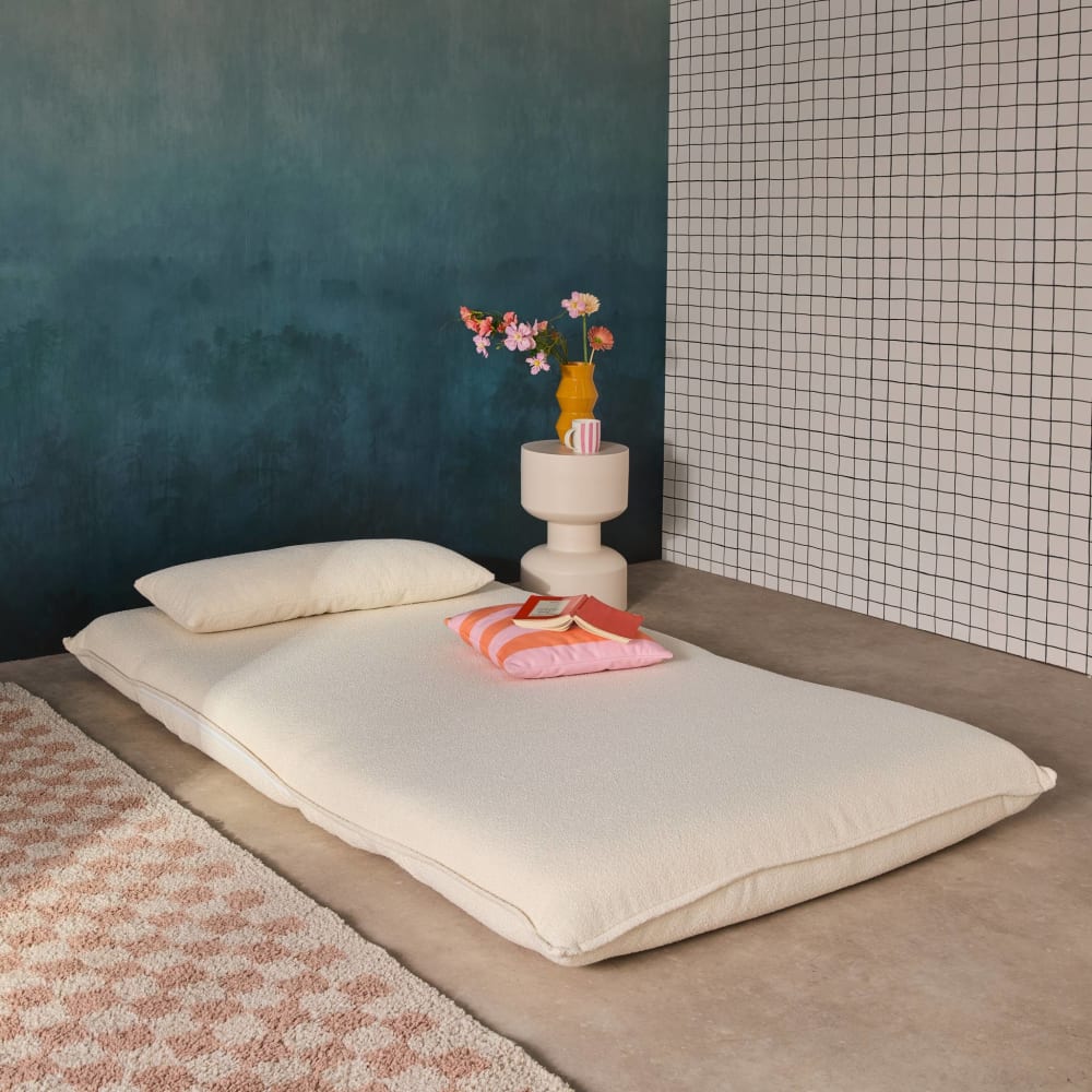 Chauffeuse convertible 2 places bouclette texturée blanc cassé