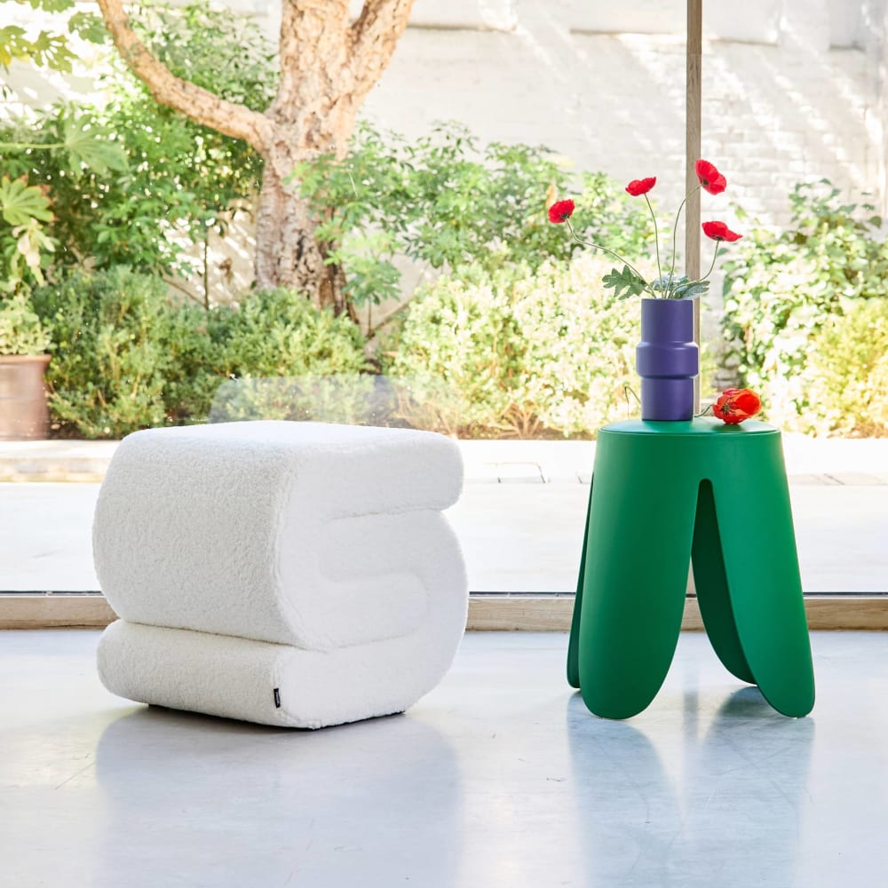 Tabouret / pouf design revêtement bouclette crème 1 place