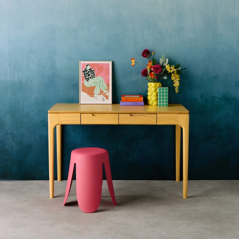 sweeek Schreibtisch aus Heveaholz und MDF mit naturfarbenem Eschenfurnier style modern Beige Spanplatte
