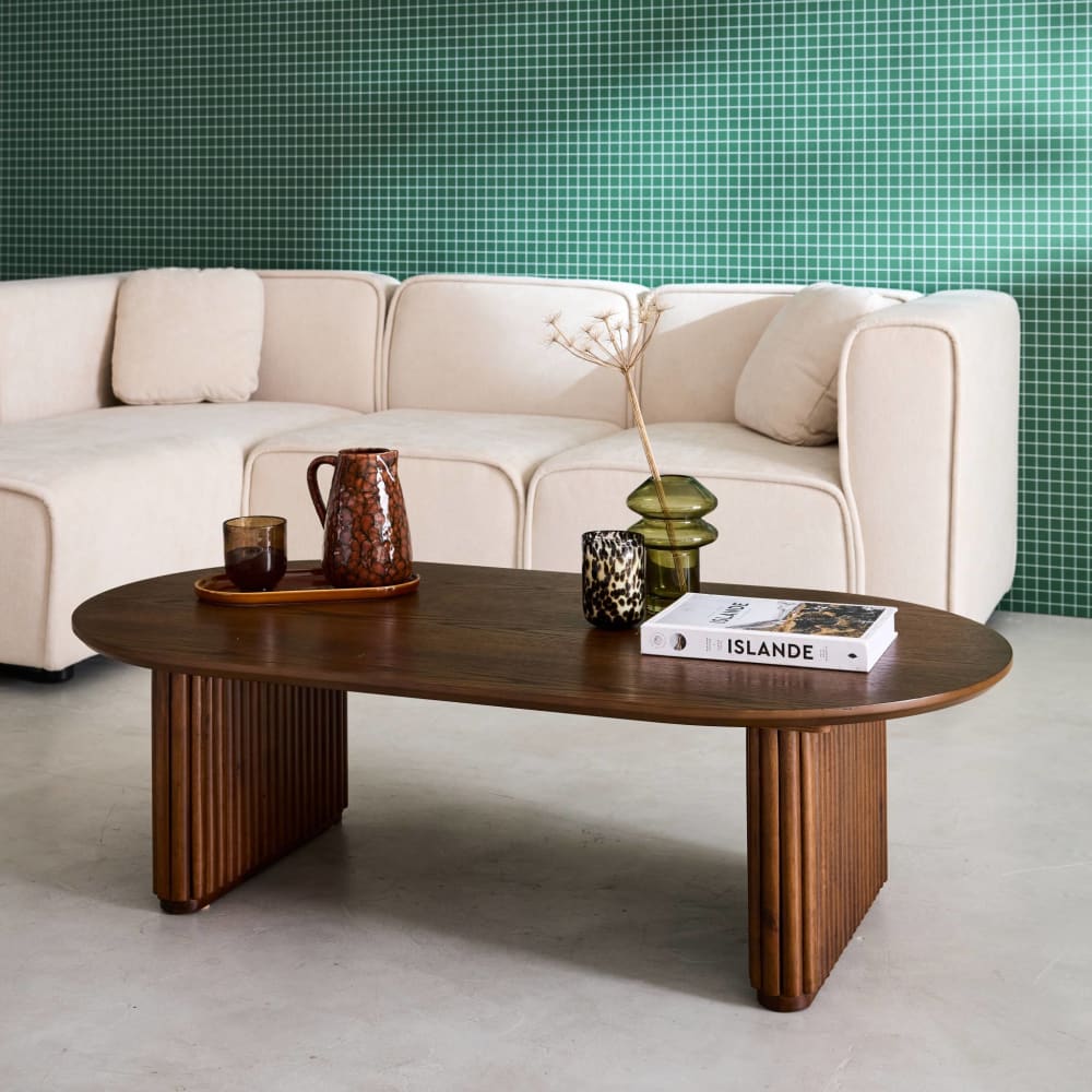 Table basse ovale bois d'hévéa placage chêne teinte noyer