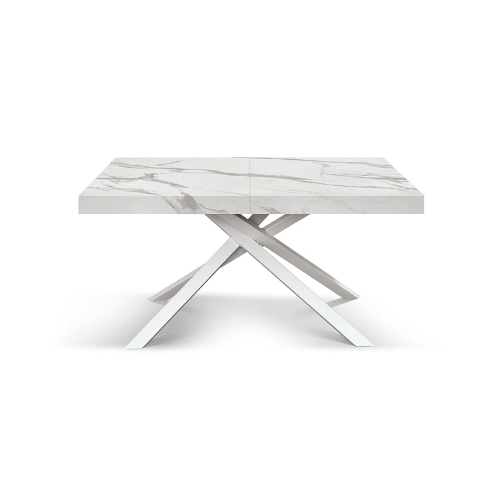Table en bois blanc,