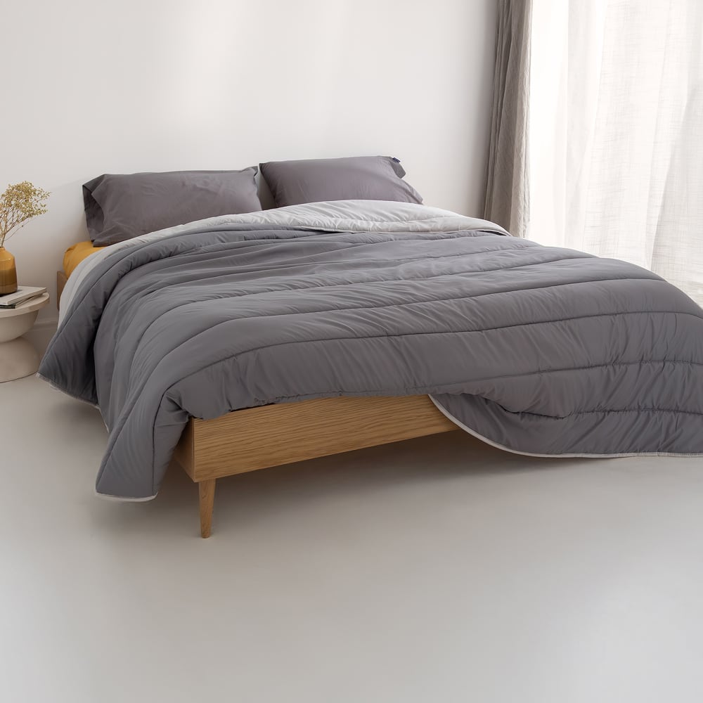 Steppdecke aus 100 % Mikrofaser 240x260 cm Grau - Maisons Du