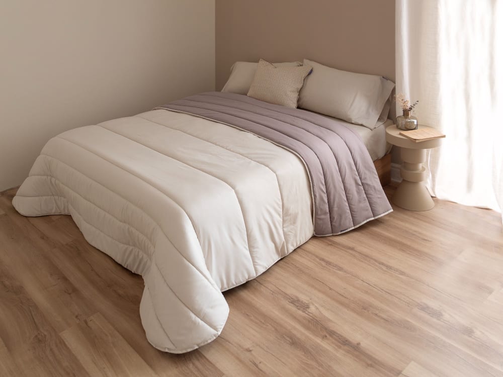 Édredon 100% Microfibre Beige 240x260 cm Édredon 100% Microfibre Beige 240x260 cm