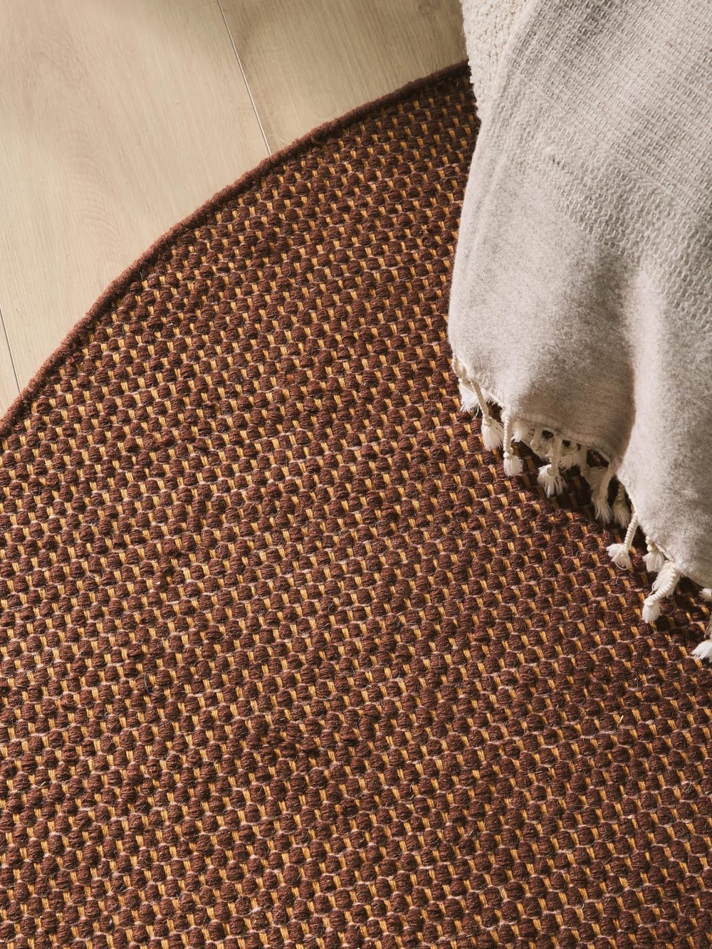 Tapis en laine marron ø 150 rond — vue 4