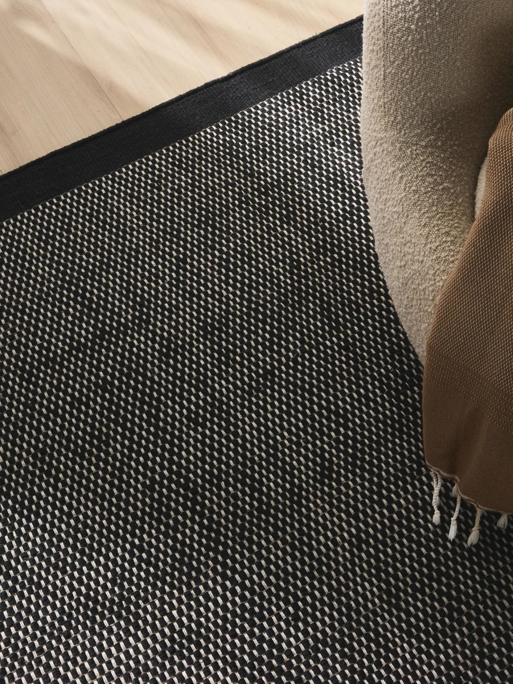Tapis de laine noir & blanc 140x200 — vue 4