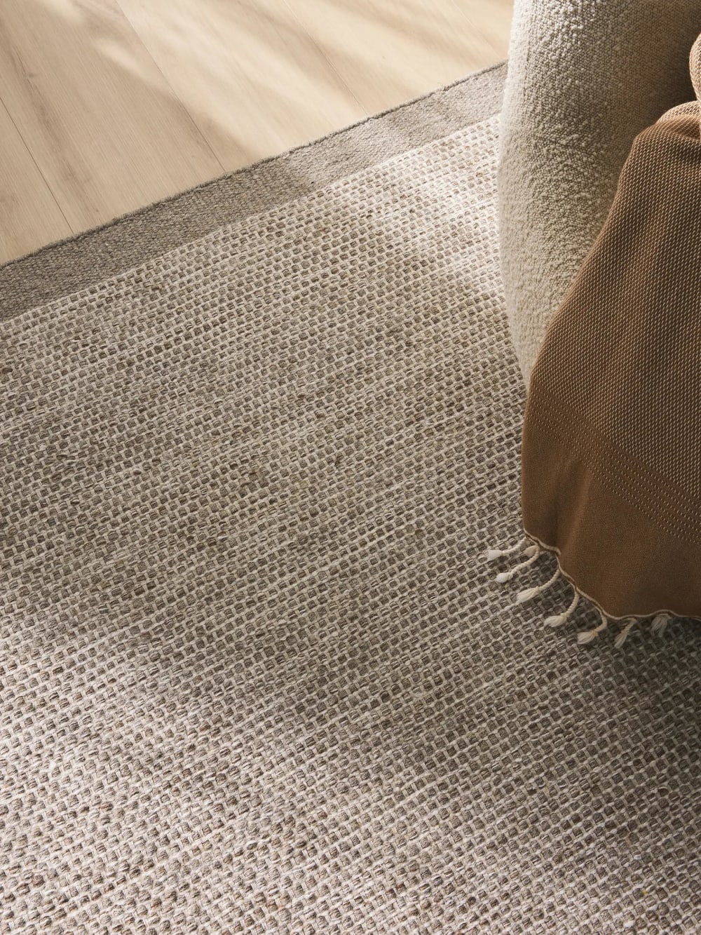 Tapis de laine taupe 140x200 — vue 4
