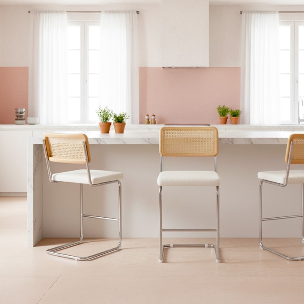 Lot de 2 tabourets de bar en cannage et tissu bouclé beige