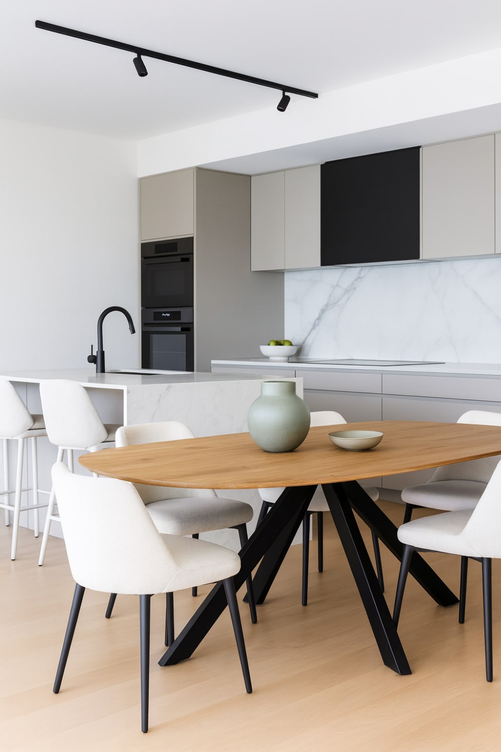 Esstisch Runa Oval 160cm, natur - Maisons Du Monde
