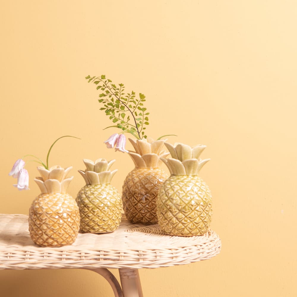 Vase   14,5 cm (1 modèle aléatoire) jaune en céramique - Maisons du Monde