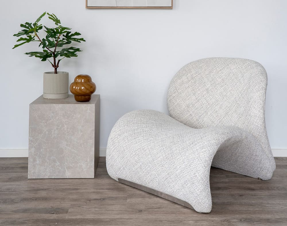 Fauteuil en tissu bouclette sable