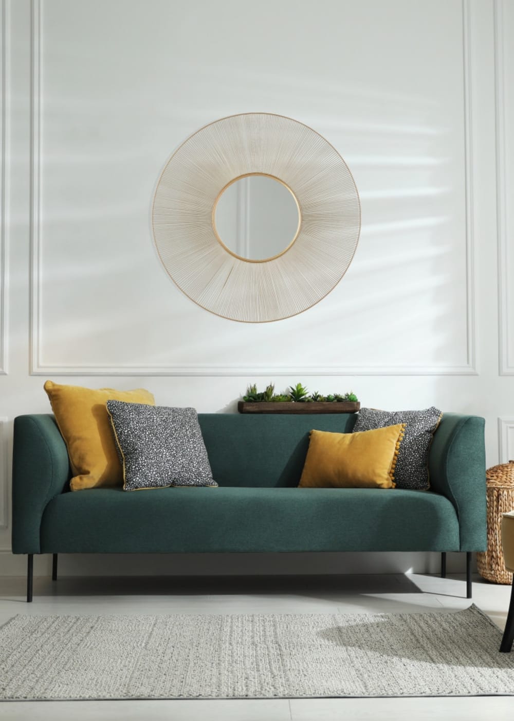 Miroir déco design en métal doré