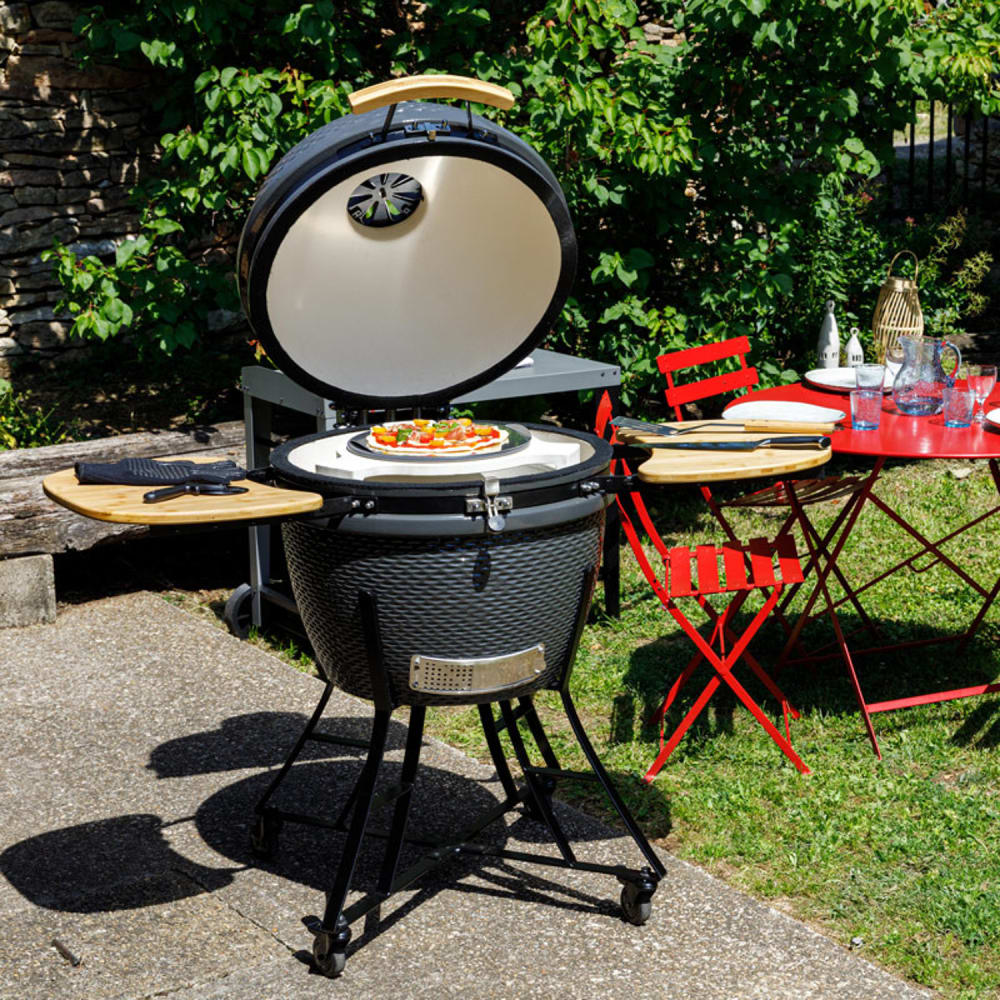 Barbecue au charbon de bois forme boule avec deux tablettes latérales