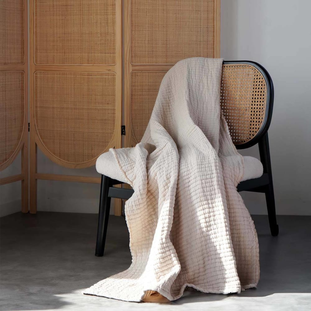 Dessus de lit matelassé coton lavé 230 x 250 cm latte