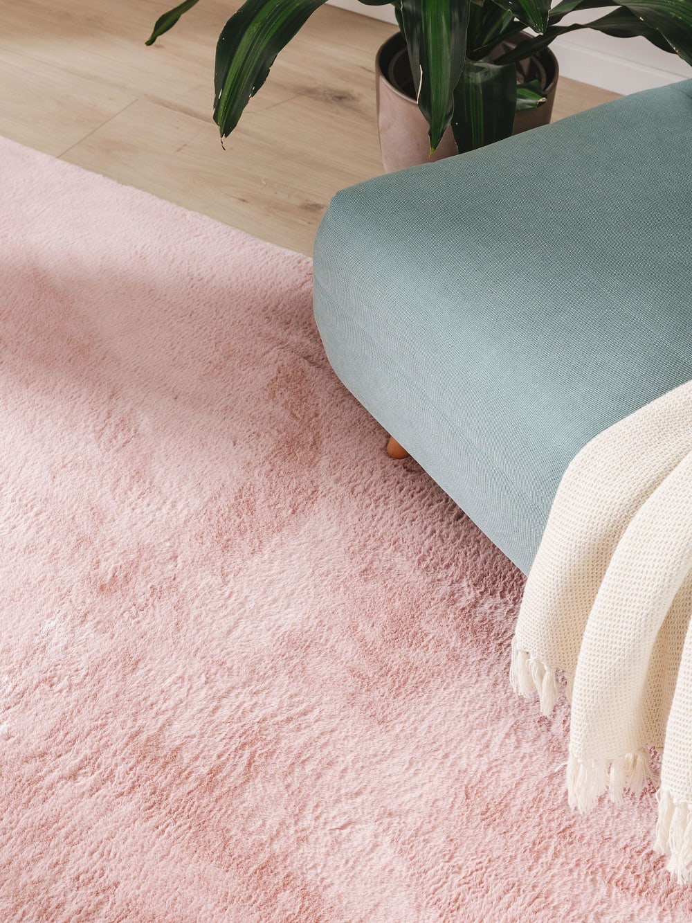 Tapis fausse fourrure rose 80x150 — vue 4