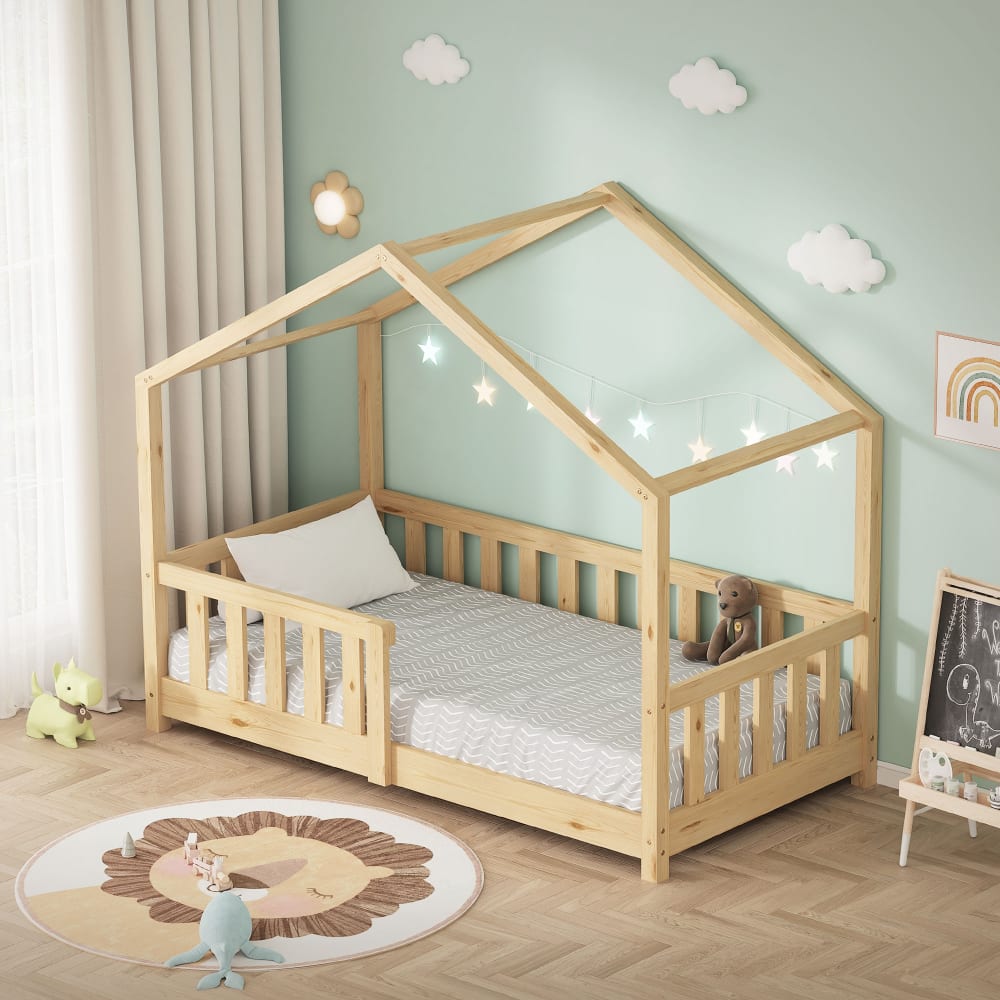 Hausbett mit Matratze 70x140 cm Natur aus Kiefernholz