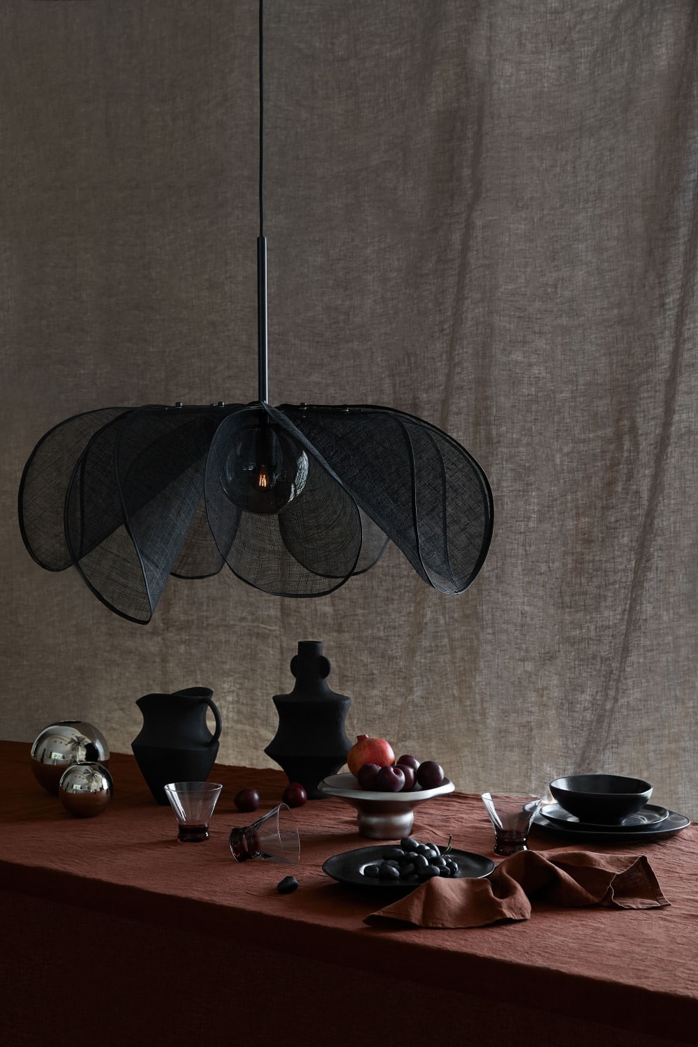 Suspension florale 1xE27 noir et fumé - Maisons du Monde