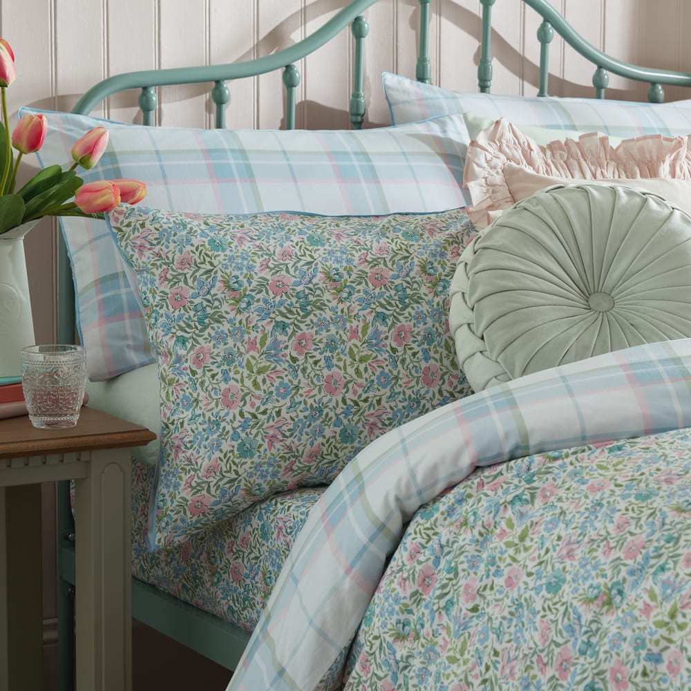 Housse de couette quadrillage en satin de coton bleu 200x200cm — vue 4