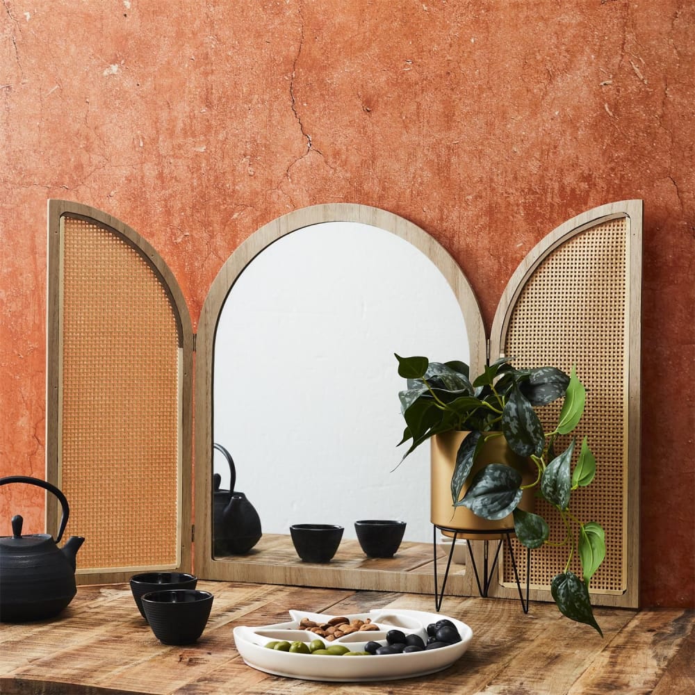 Miroir à volets en cannage beige