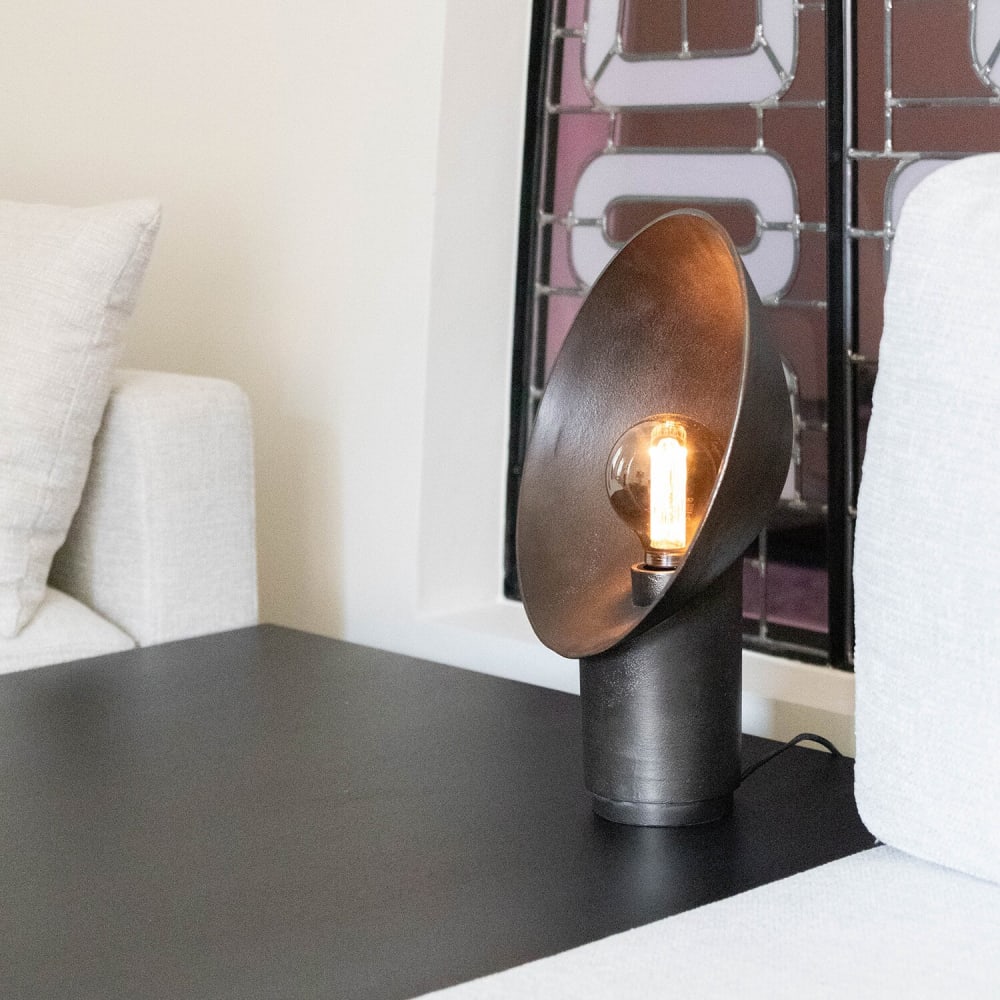 Lampe de table ronde en métal finition bronze, h 46 cm — vue 4