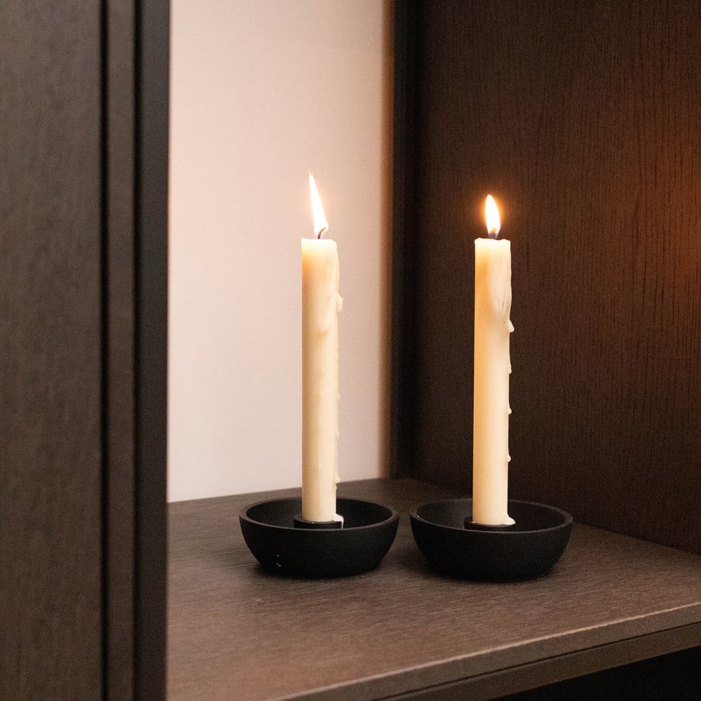Schwarzer Metall Kerzenständer, 10x10x3 cm - Maisons Du Monde