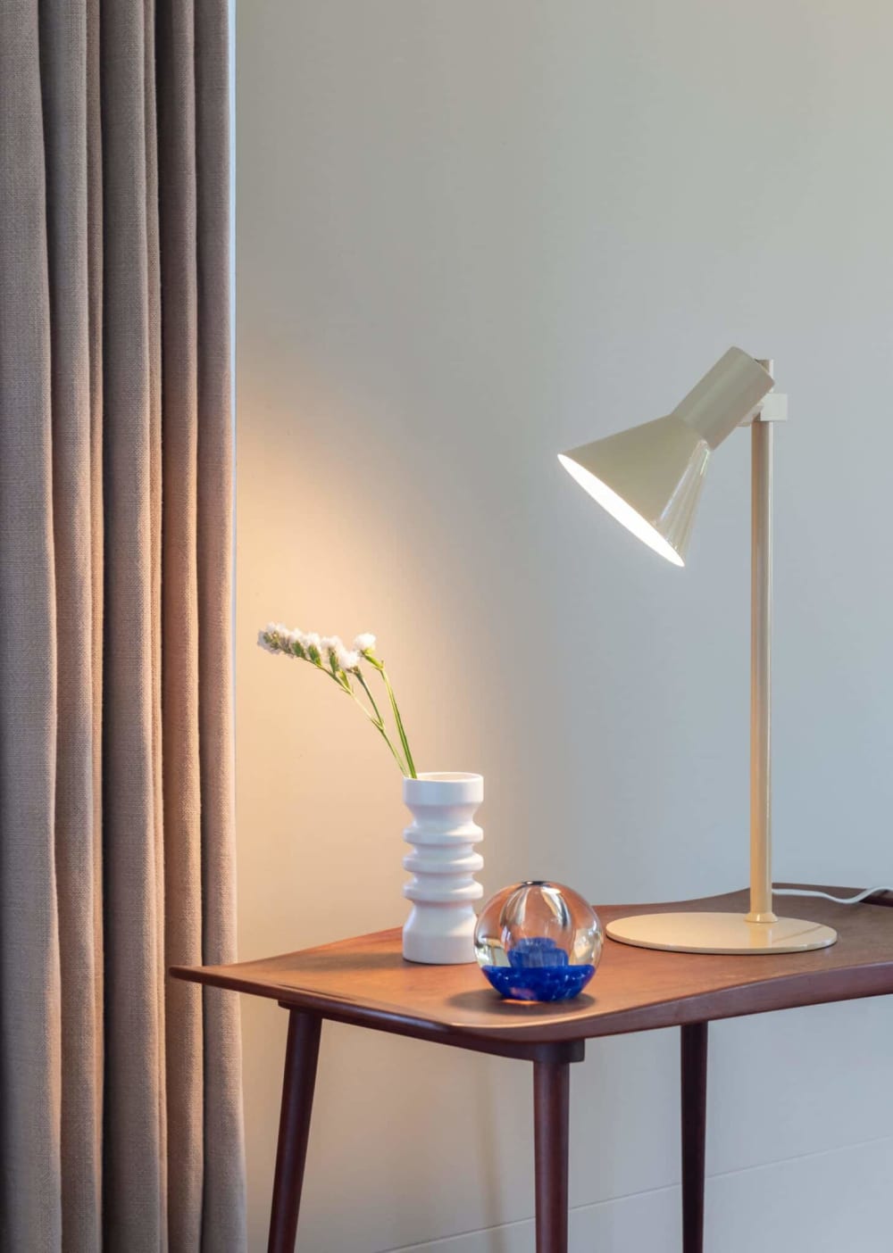 Lampe de table métal beige 28x20x51cm — vue 4