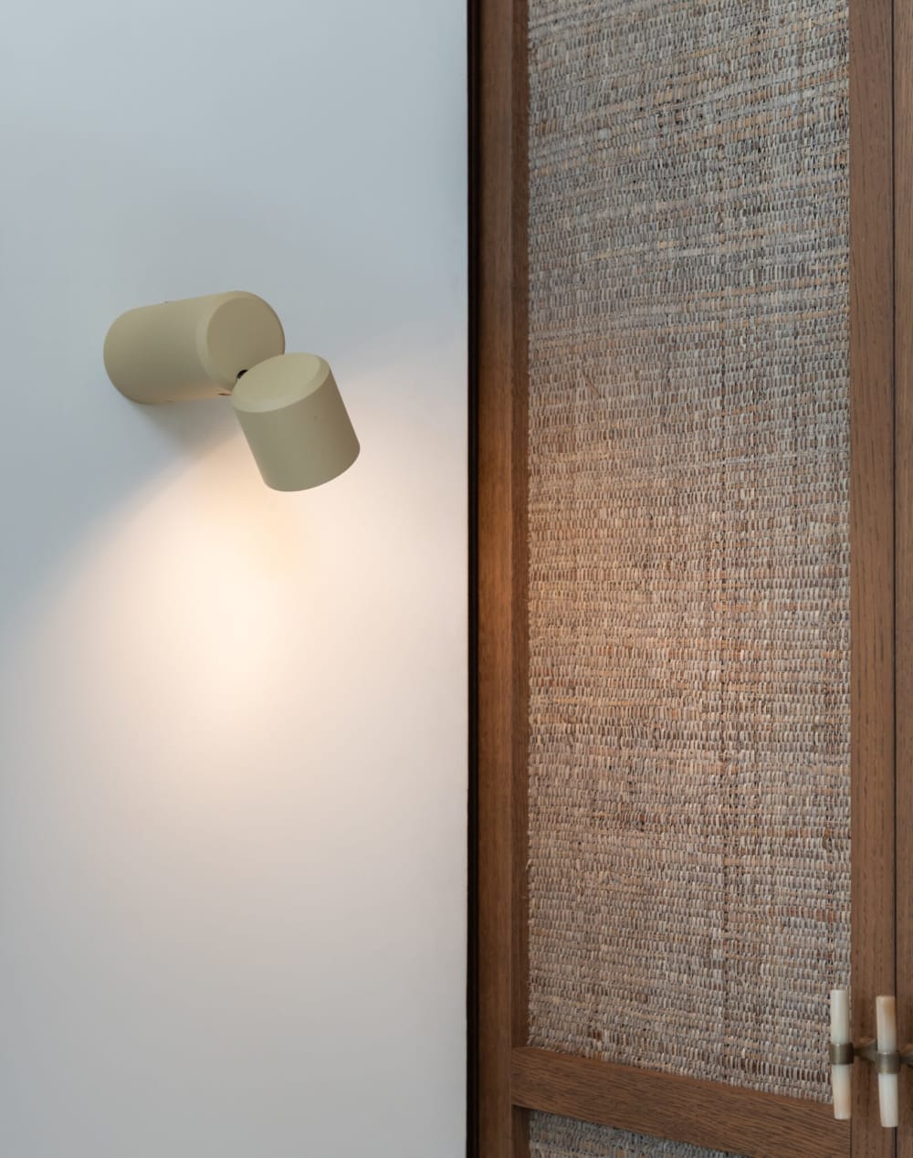 Lampe de table métal beige 6.5x6.5x19cm — vue 4