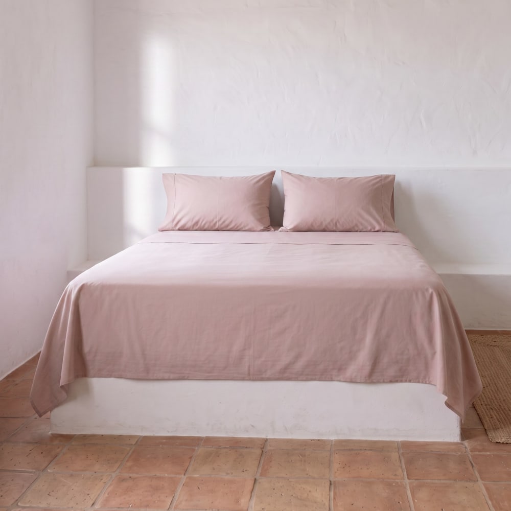 Parure de draps en 100% coton rose 140x200 + (2)50x75cm Parure de draps en 100% coton rose 140x200 + (2)50x75cm