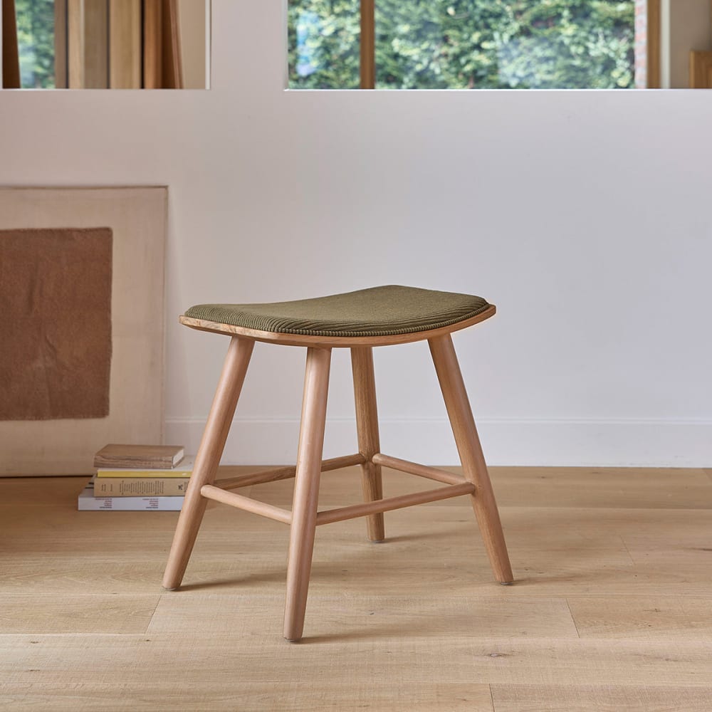 BERAH GETAH Hocker aus massivem Teakholz Sitzfläche aus Cord 45 cm style modern Grün