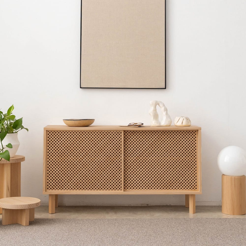 Buffet en pin massif verni en couleur chêne 2 portes 120 cm