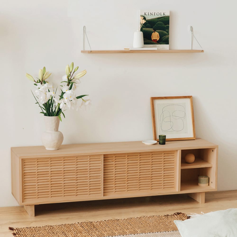 Meuble TV en bois de pin massif verni en couleur chêne 150 cm