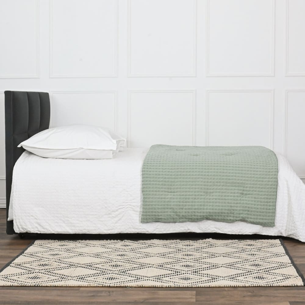 Chemin de lit en coton lavé  sauge 90x200 cm