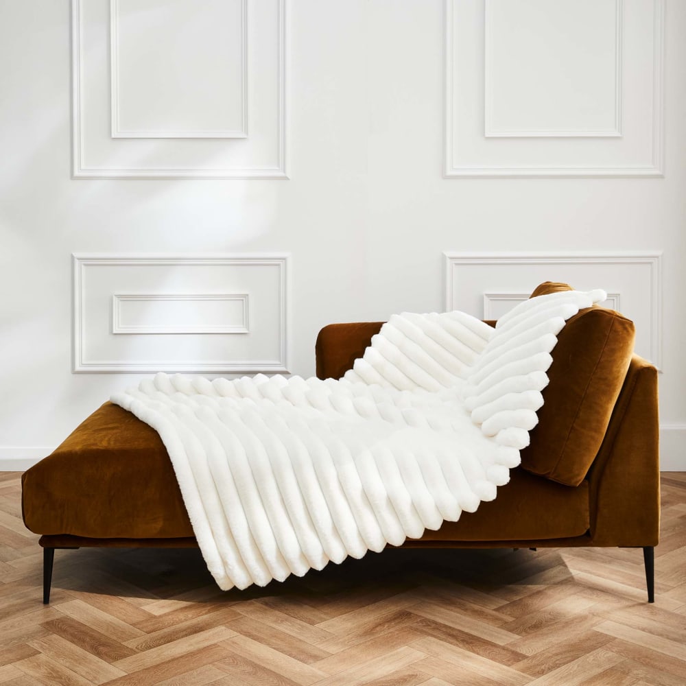 Plaid imitation fourrure ultra doux polyester naturel 180 x 1 Plaid imitation fourrure ultra doux polyester naturel 180 x 1