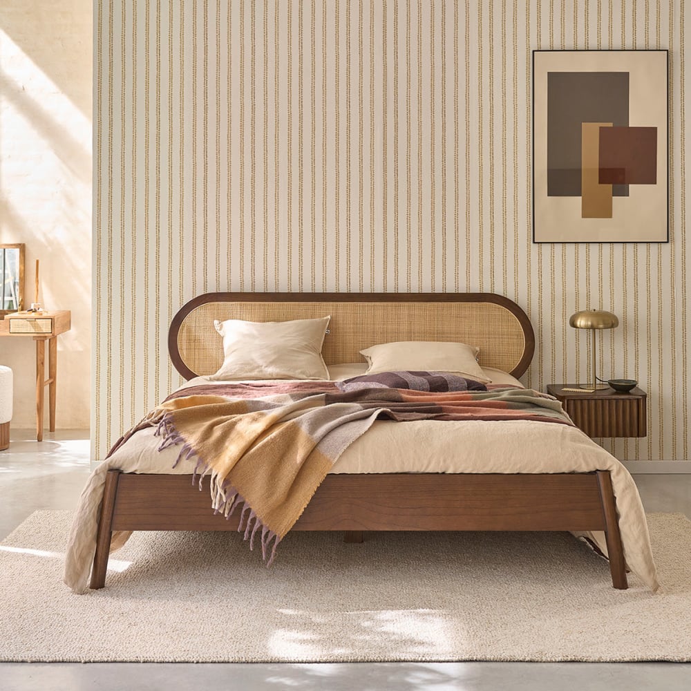 BERAH GETAH Bett aus Mindi-Holz und Rohrgeflecht mit Walnuss-Finish, 160 cm style vintage Braun Holz