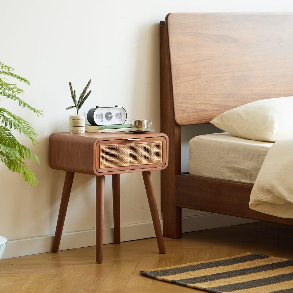 Table de chevet 1 tiroir en rotin et bois de noyer