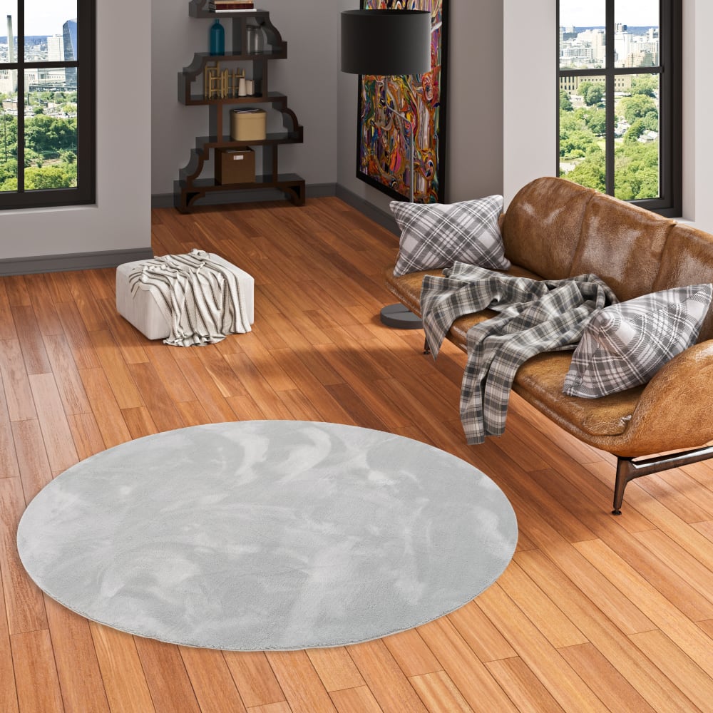 Tapis en fausse fourrure rond uni gris 120x120 cm — vue 3