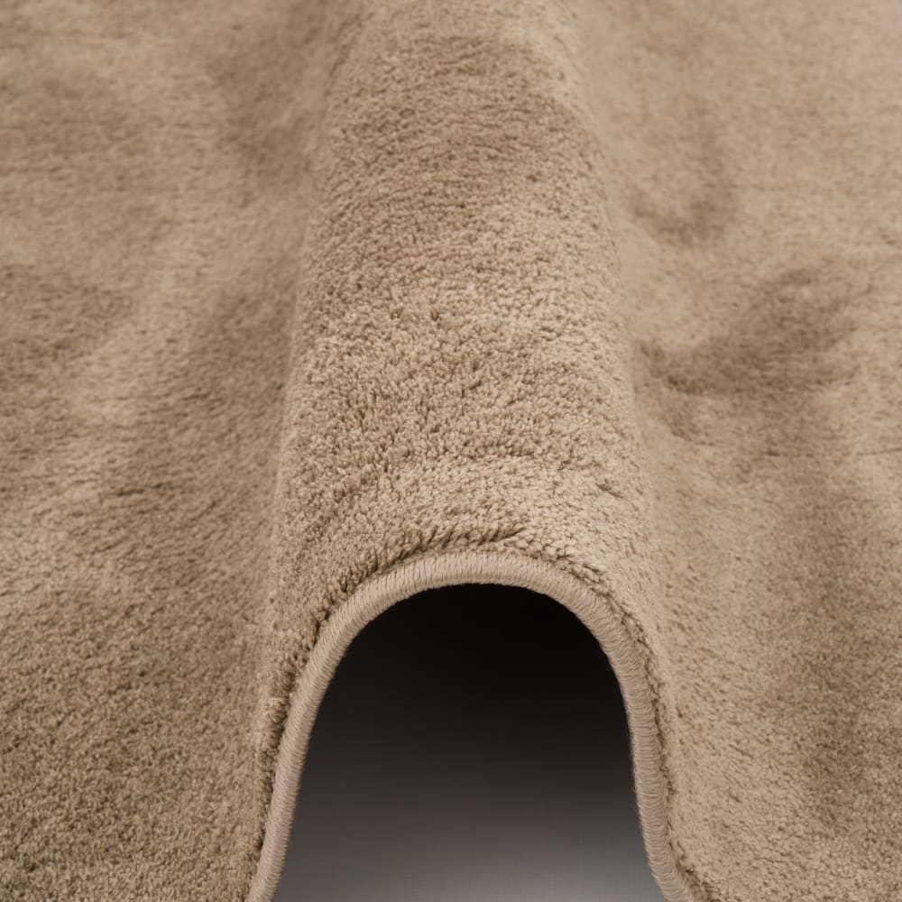 Tapis à poils longs moelleux uni taupe 160x230 cm — vue 4