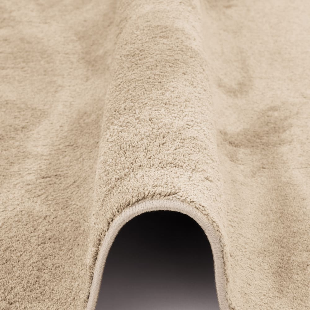 Tapis à poils longs moelleux uni beige 120x170 cm — vue 3