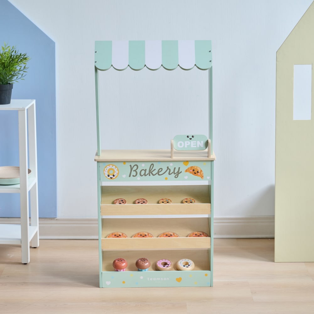 Holz-Bäckereistand mit 12 Gebäckstücken, Grun, 93cm - Maisons Du