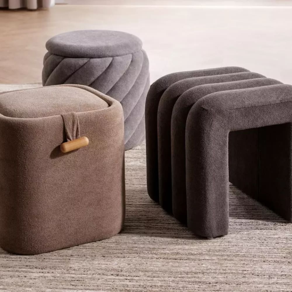 Pouf tissu gris clair rangement intégré structure arrondie 42x42x41cm