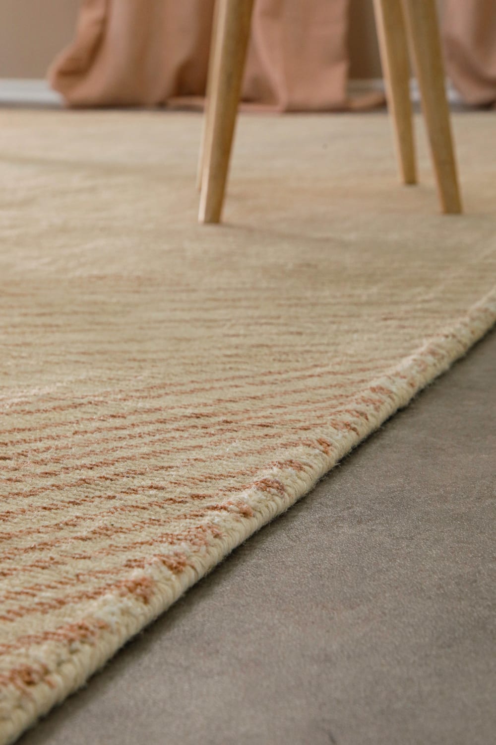 Tapis laine et viscose fait main beige,brun, inspiration nature 70x140 — vue 4