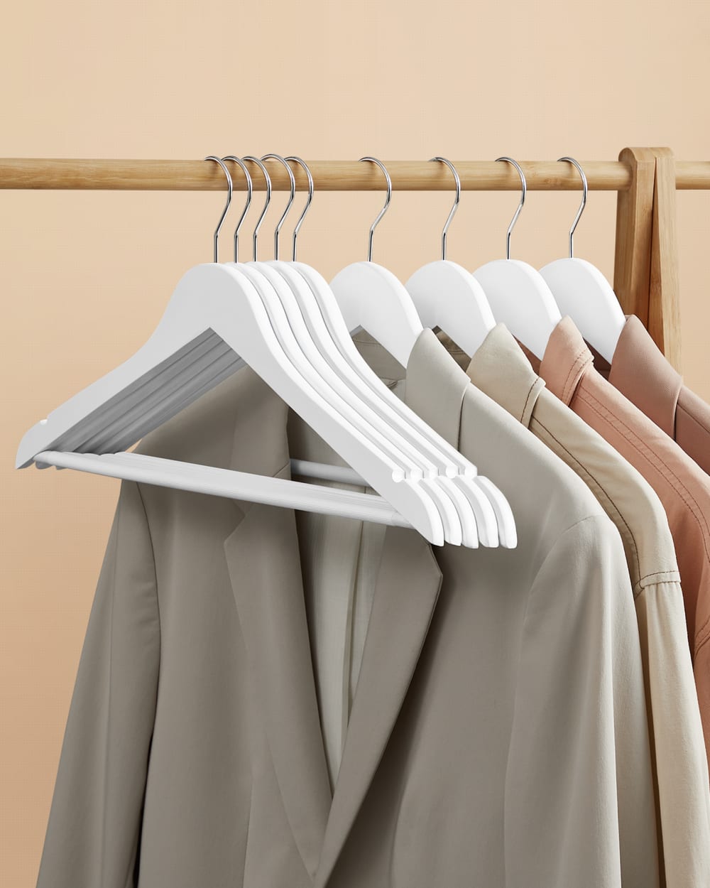 100 perchas de madera maciza con muescas de color blanco