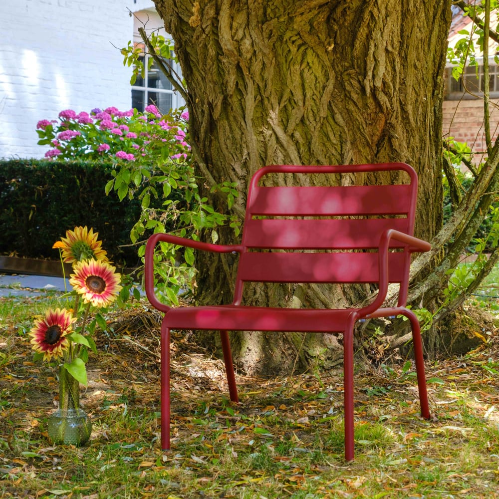 Fauteuil de jardin bas relax acier pourpre