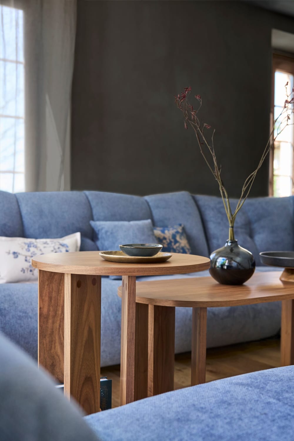 Coussin en satin ecorce/bleu nautique 40 x 60 cm - Maisons du Monde