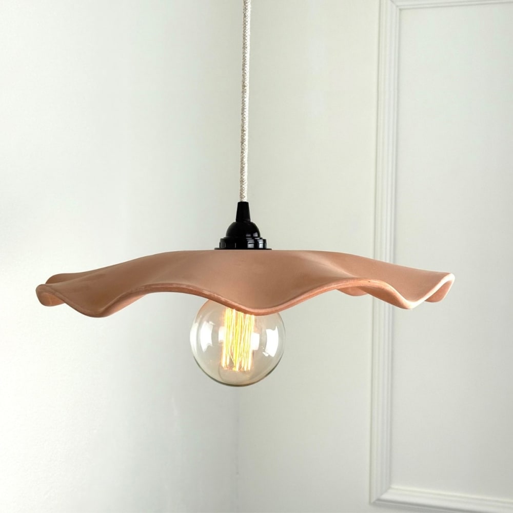 Suspension en terre cuite ondulée avec câble lin beige D.40cm — vue 4