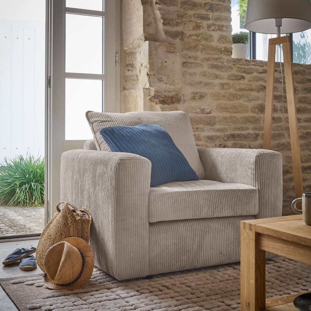 Fauteuil en velours côtelé taupe