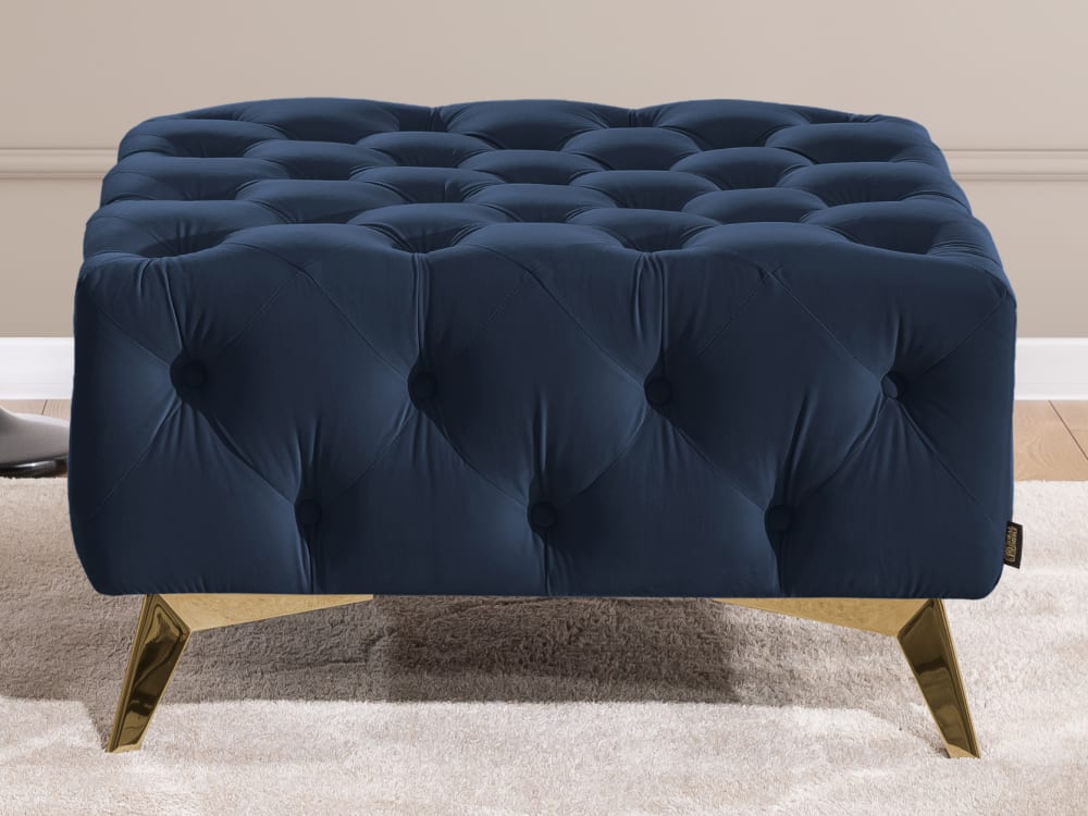 Chesterfield Fußhocker aus blauem Samt mit goldenen Füßen -