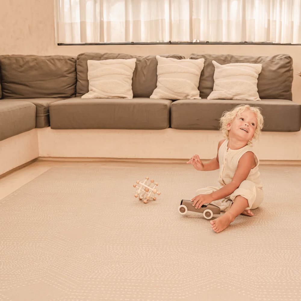 Tapis de jeu puzzle en mousse éco-responsable beige 120x180 cm (ToddleKind) - Image 3