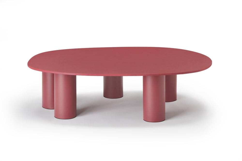 Table basse design en métal rouge