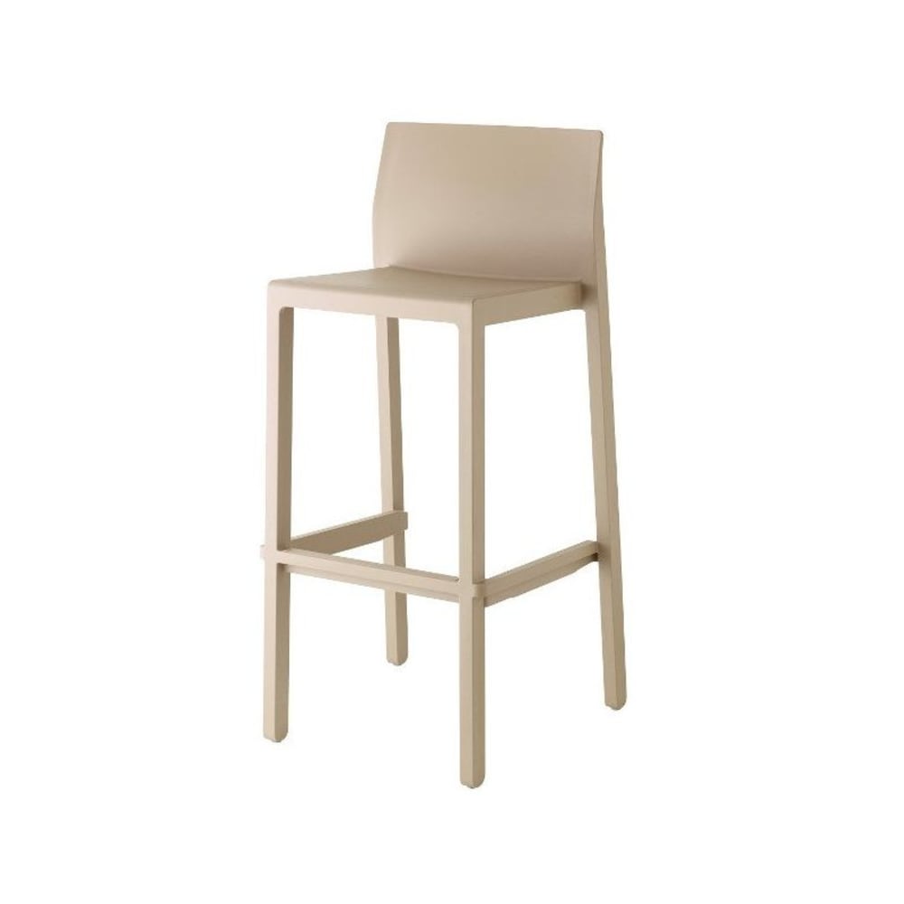 Tabouret design en plastique